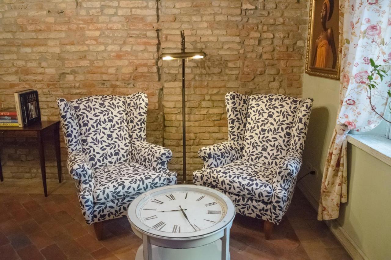Hospitale I Mori Bed & Breakfast Asola ภายนอก รูปภาพ
