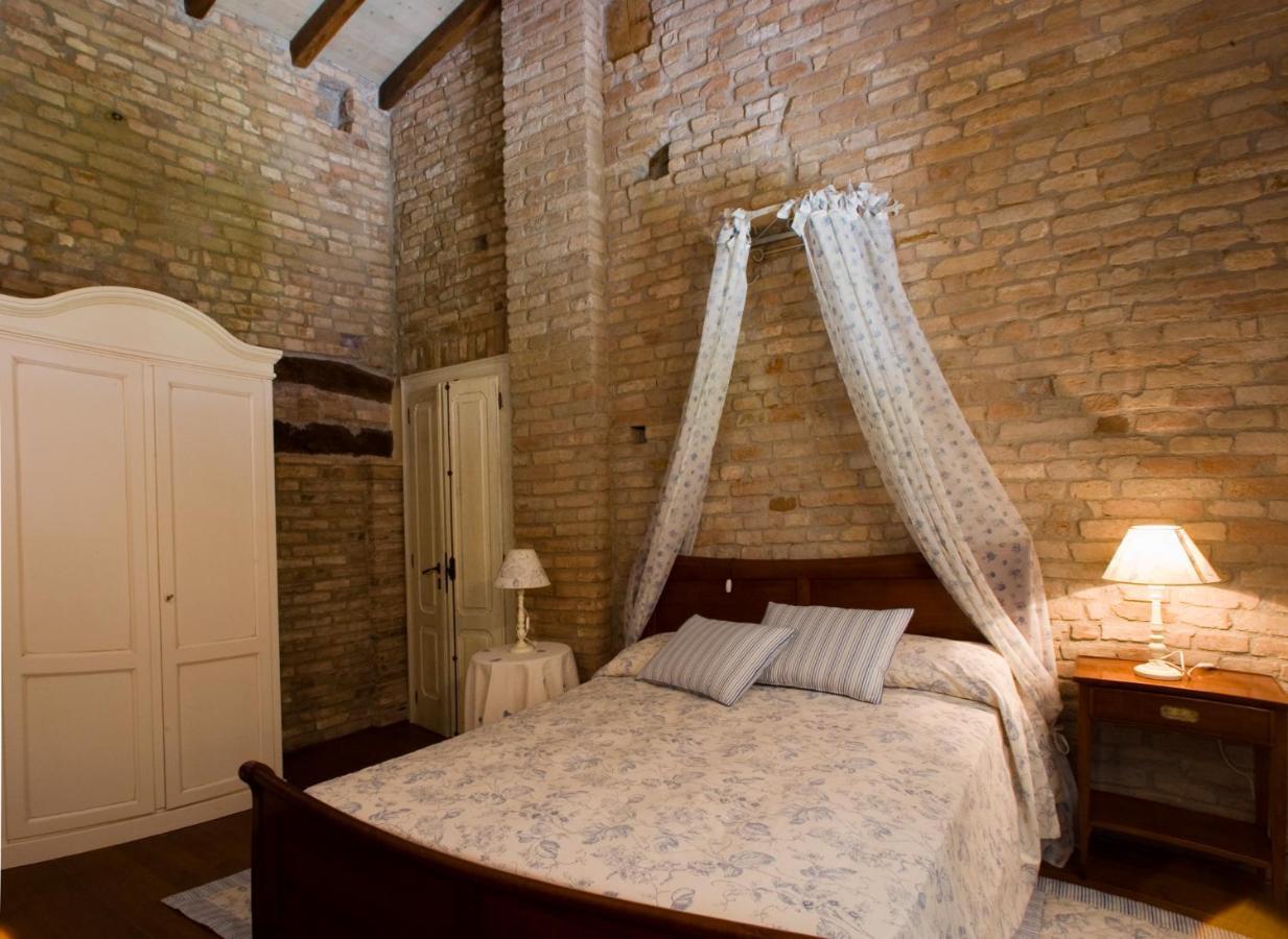 Hospitale I Mori Bed & Breakfast Asola ภายนอก รูปภาพ